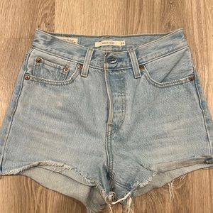 Levi’s wedgie shirt, 24